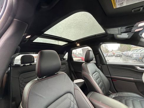 Used 2024 Ford Escape ST-Line Elite w/ Premium Technology Package image 27