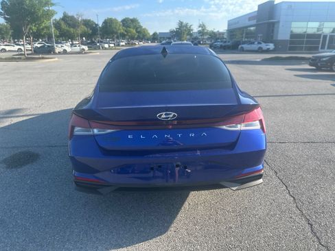 Used 2021 Hyundai Elantra SEL w/ Convenience Package FWD image 6