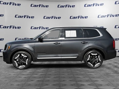 Used 2025 Kia Telluride S AWD/4WD image 2