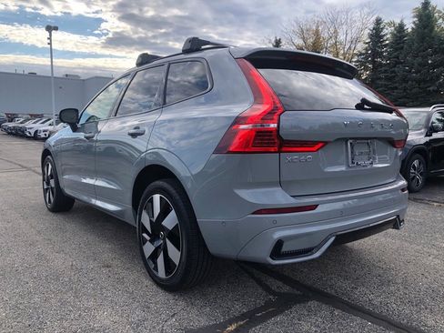 Used 2025 Volvo XC60 T8 Plus w/ Protection Package Premier image 4