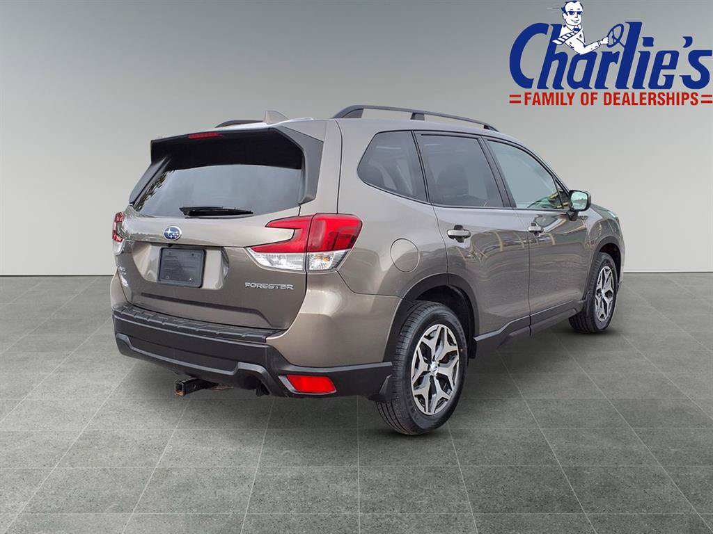 Used 2019 Subaru Forester Premium AWD/4WD image 4