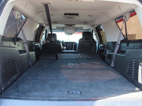 Used 2016 Cadillac Escalade ESV Luxury RWD image 15