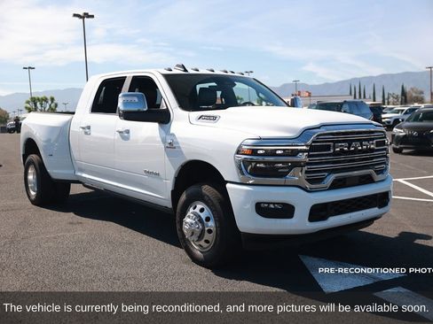 Used 2025 RAM 3500 Laramie w/ Max Tow Package image 8