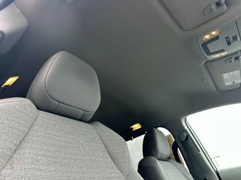 Used 2024 Toyota Sienna LE AWD/4WD image 20