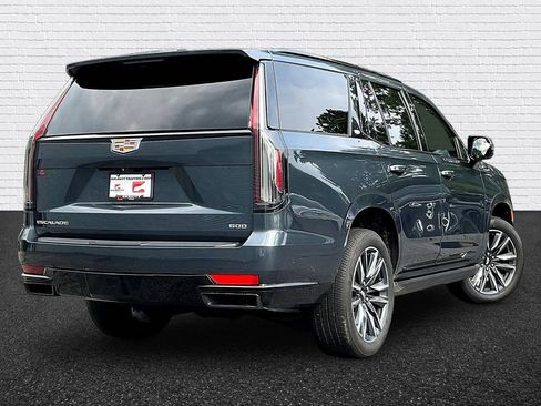Used 2021 Cadillac Escalade Sport w/ Driver Assist Tech Package AWD/4WD image 6