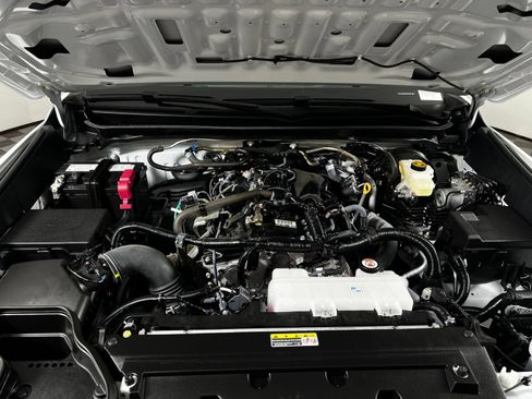 Used 2025 Toyota Tacoma SR RWD image 9