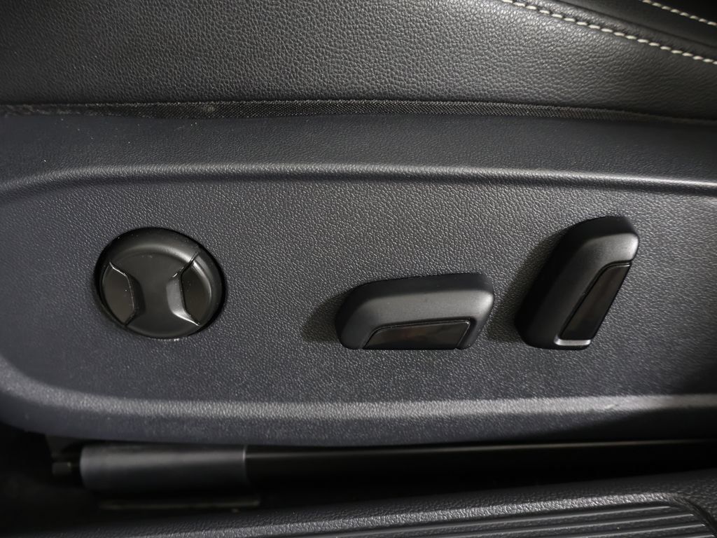 Used 2022 Volkswagen Jetta SE FWD image 31