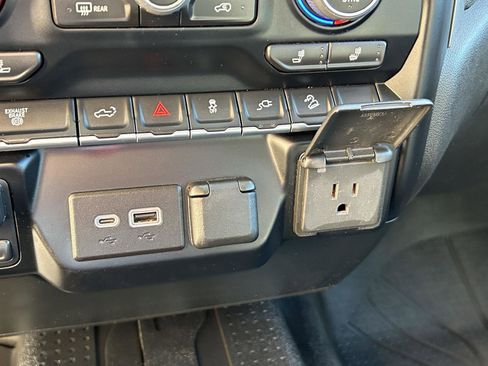 Used 2023 Chevrolet Silverado 2500 LT image 38