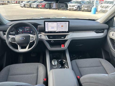 New 2026 Ford Explorer Active image 24