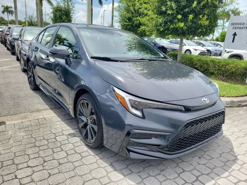 Used 2026 Toyota Corolla SE w/ SE Premium Package FWD image 2