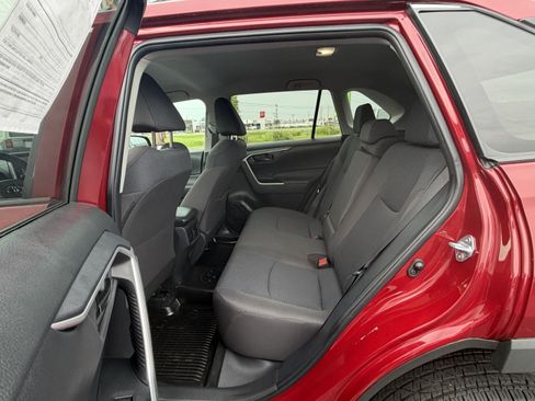 Used 2024 Toyota RAV4 LE AWD/4WD image 20