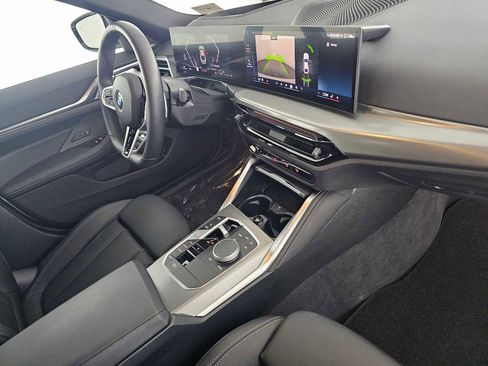 Used 2025 BMW 430i xDrive w/ M Sport Package image 11