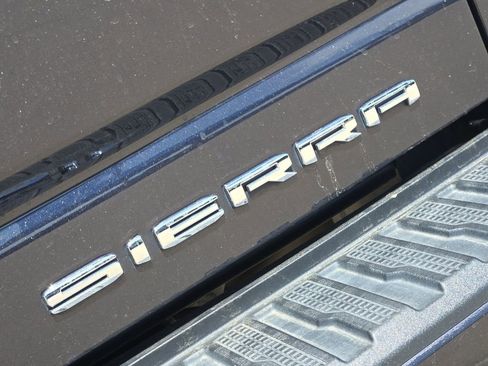 Used 2024 GMC Sierra 3500 Denali Ultimate AWD/4WD image 33