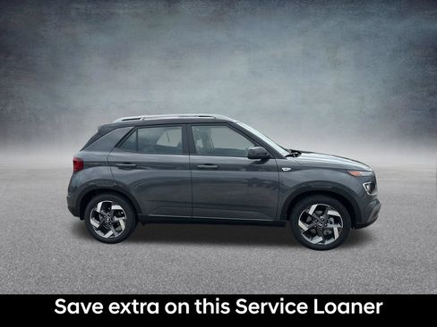 Used 2026 Hyundai Venue SEL FWD image 6