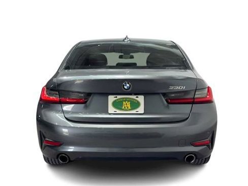 Used 2020 BMW 330i Sedan w/ Convenience Package RWD image 3