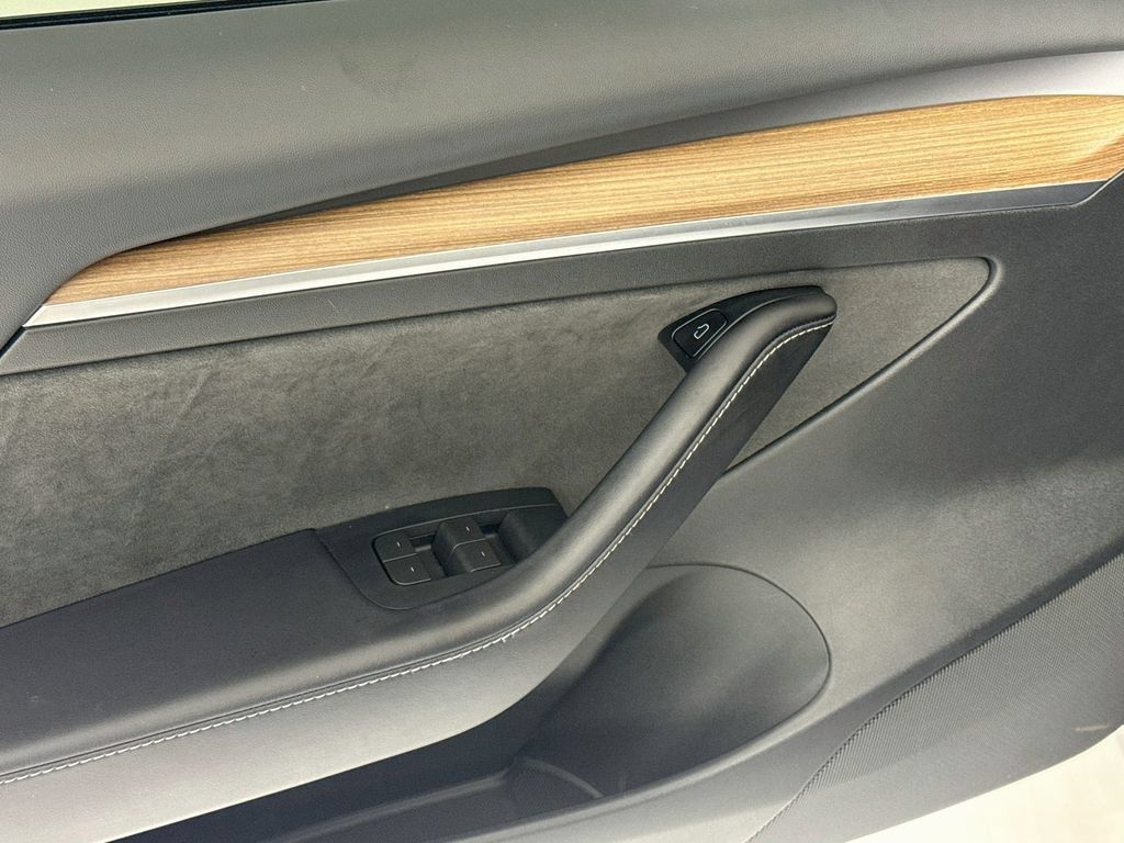 Used 2023 Tesla Model 3 Standard Range RWD image 18