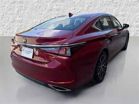 Used 2025 Lexus ES 350 w/ Premium Package image 3
