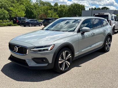 Used 2025 Volvo V60 B5 Cross Country Plus