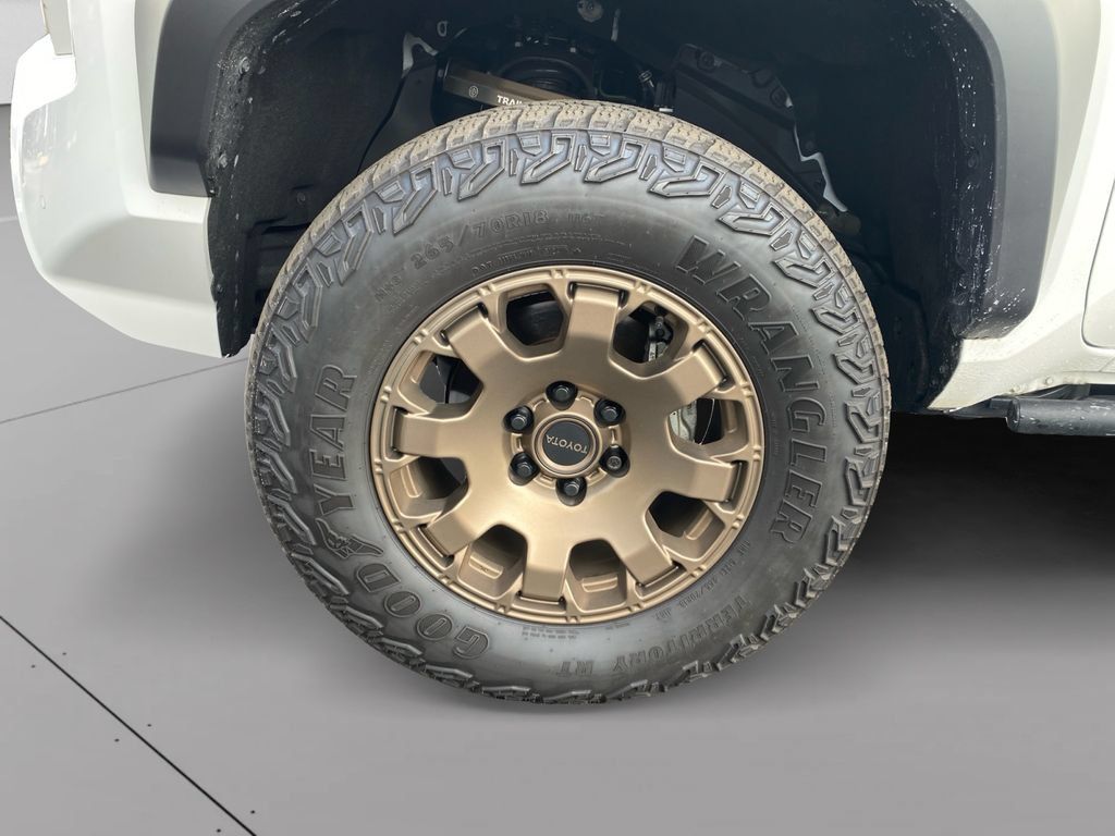 Used 2024 Toyota Tacoma 4x4 Double Cab Hybrid image 29