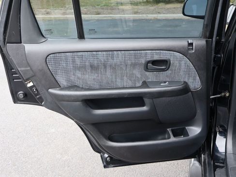 Used 2004 Honda CR-V LX image 25