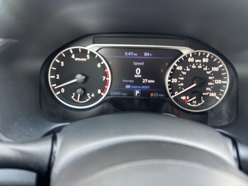 Used 2023 Nissan Altima 2.5 SR w/ SR Premium Package FWD image 12
