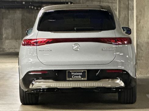 New 2025 Mercedes-Benz Maybach EQS 680 4MATIC image 9