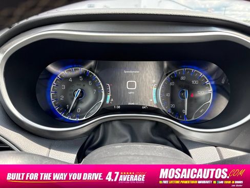Used 2025 Chrysler Pacifica Select FWD image 33