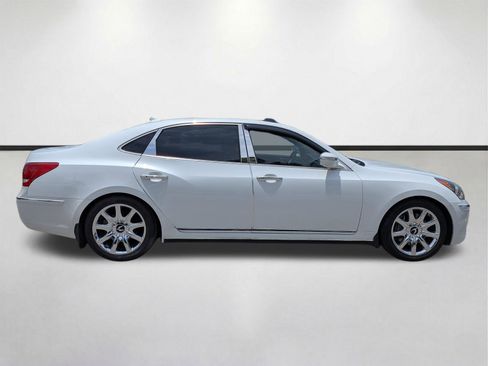Used 2012 Hyundai Equus Signature RWD image 3