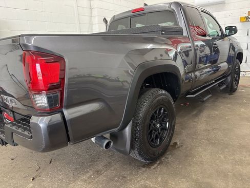 Used 2019 Toyota Tacoma SR w/ SX Package image 7