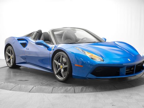 Used 2017 Ferrari 488 Spider RWD image 9