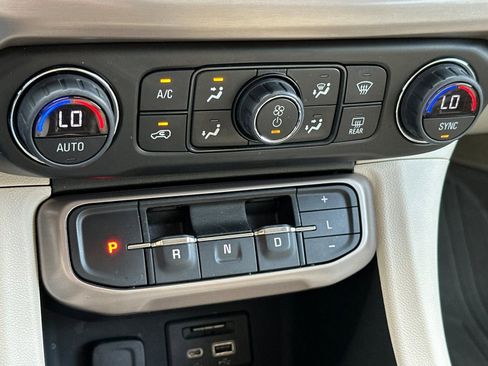 Certified 2023 GMC Acadia Denali w/ Denali Technology Package image 23
