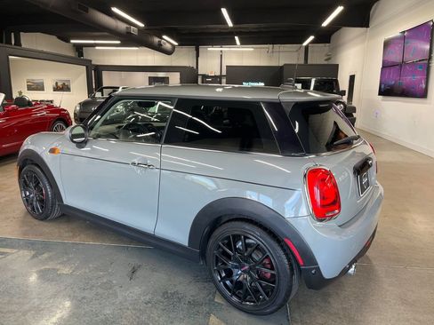 Used 2019 MINI Cooper 2-Door Hardtop FWD image 9