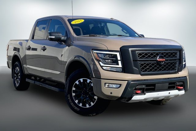 Used 2021 Nissan Titan PRO-4X w/ Pro-4x Convenience Package AWD/4WD image 1