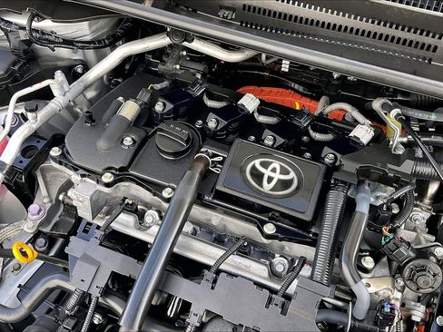 Used 2025 Toyota Corolla LE image 35