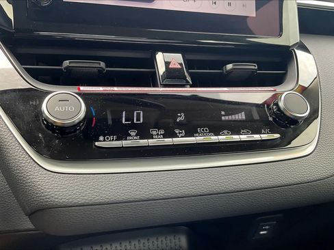 Used 2026 Toyota Corolla LE FWD image 33
