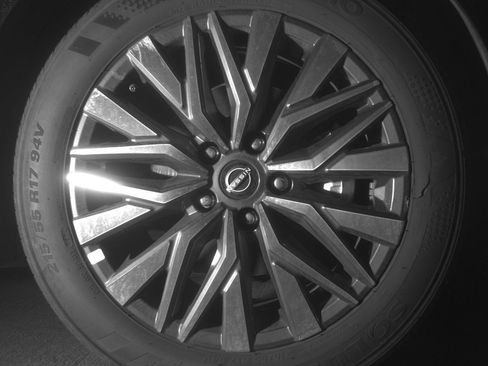 Used 2025 Nissan Altima 2.5 SV image 13