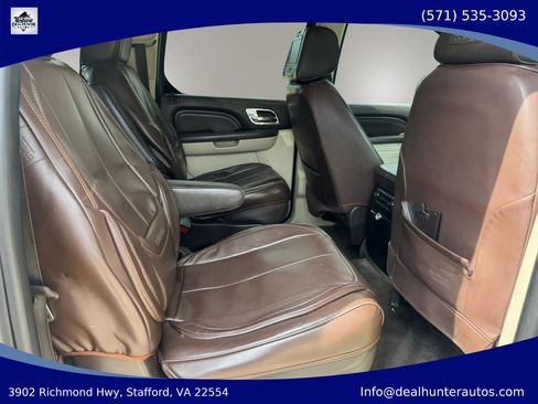 Used 2011 Cadillac Escalade ESV Platinum AWD/4WD image 34
