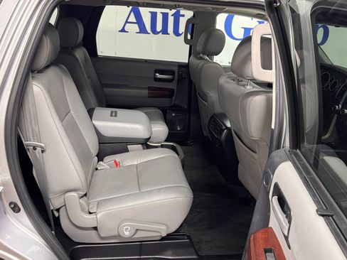 Used 2012 Toyota Sequoia Platinum image 15