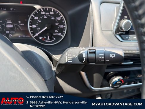 Used 2025 Nissan Rogue SV AWD/4WD image 21