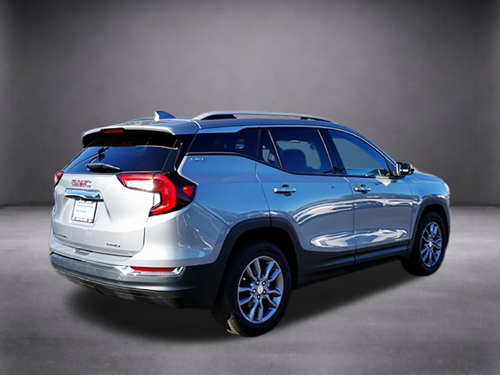 Used 2024 GMC Terrain SLT AWD/4WD image 9