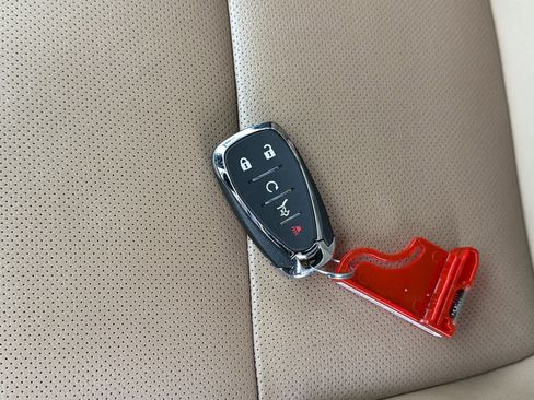 Used 2022 Chevrolet Equinox Premier image 29