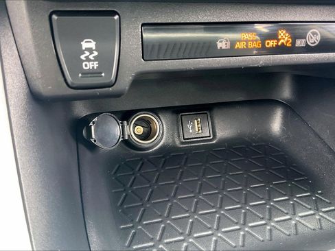 Used 2025 Toyota RAV4 LE image 38