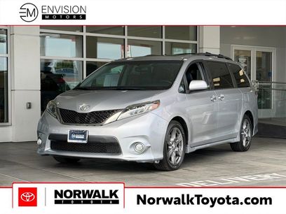 Certified 2017 Toyota Sienna SE w/ SE Preferred Package