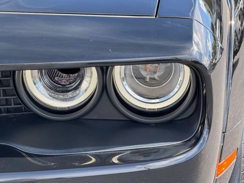 Used 2022 Dodge Challenger SRT Hellcat RWD image 12