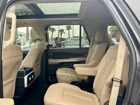 Certified 2024 Ford Expedition Limited image 26
