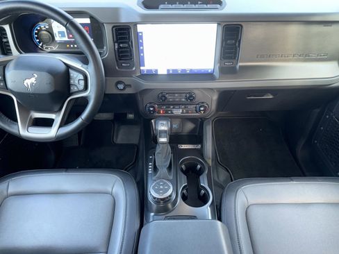 Used 2024 Ford Bronco Everglades image 9