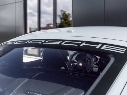 Certified 2024 Porsche 718 Cayman GT4 RS RWD image 18