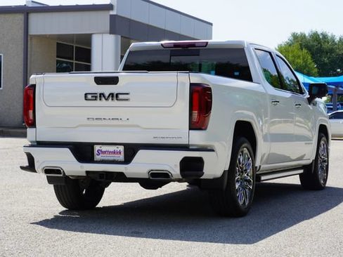 Used 2023 GMC Sierra 1500 Denali Ultimate AWD/4WD image 9