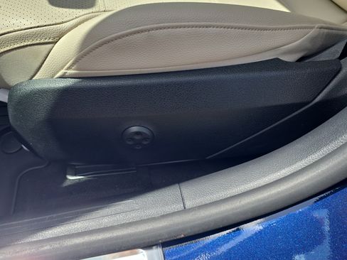 Used 2023 Mercedes-Benz C 300 4MATIC Sedan image 22