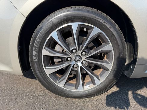 Used 2016 Toyota Avalon XLE Plus FWD image 21